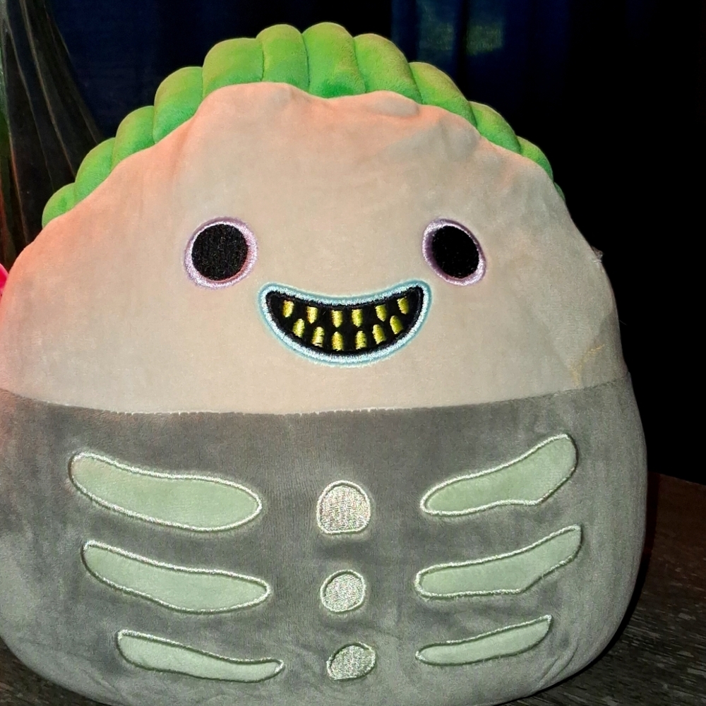 Disney the nightmare before Christmas Barrel 10” Squishmallow NEW